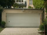 Porte de garage sectionnelle isolée en panneaux de 42mm à rainures larges